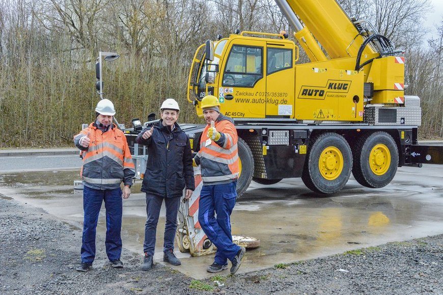 Auto-Klug takes delivery of Demag AC 45 City